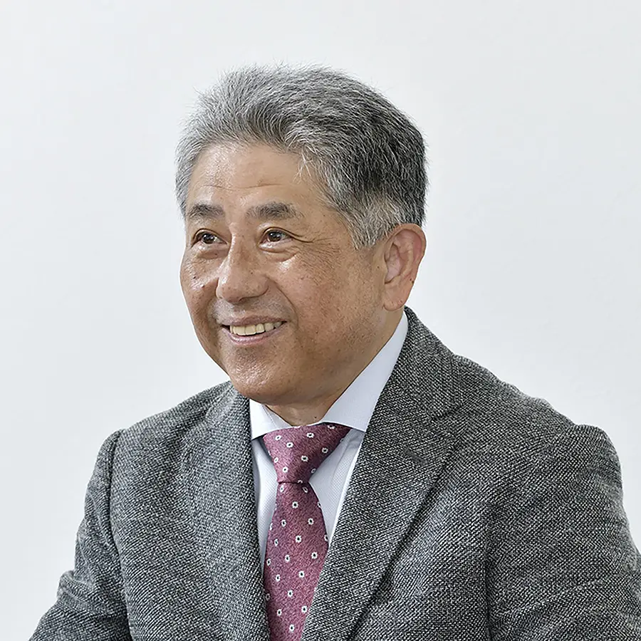 村松　繁氏