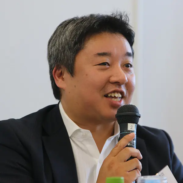 田久保　善彦氏